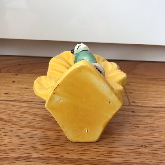 Vintage Pixie Elf ceramic wall pocket vase with hanging slot - Picture 6 of 8